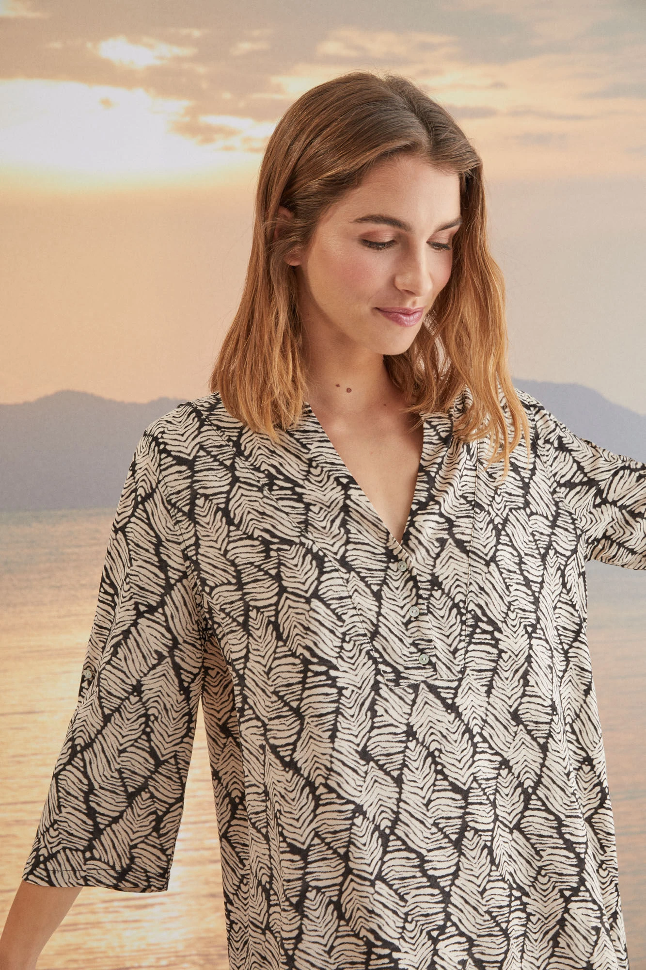 Women'secret Camisola Playa Estampado Negro 5 Women'secret Camisola Playa Estampado Negro – Image 5