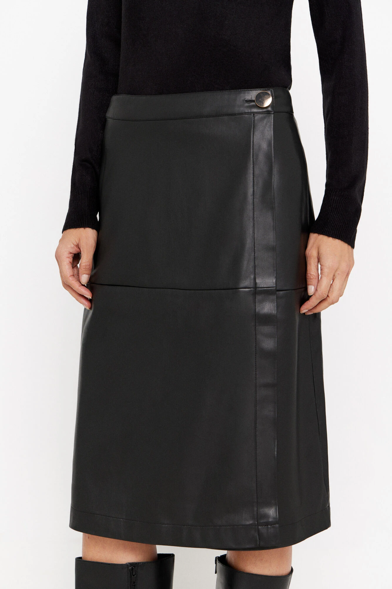 Women'secret Falda Midi Cruzada De Símil Piel 2 Women'secret Falda Midi Cruzada De Símil Piel – Image 2