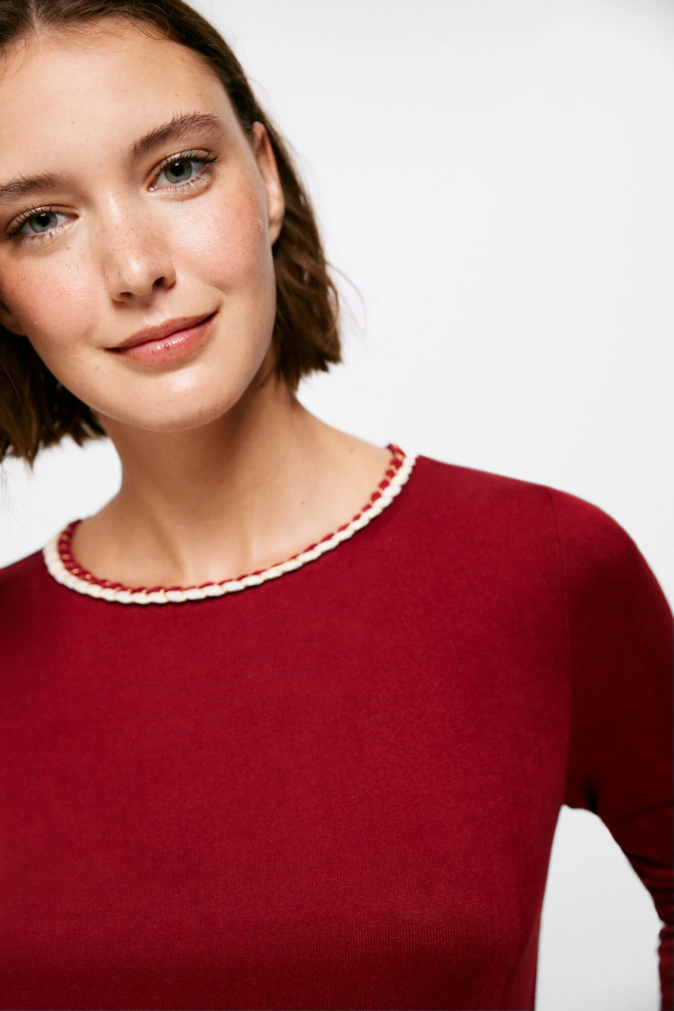 Women'secret Camiseta Cuello Trenza Bicolor 2 Women'secret Camiseta Cuello Trenza Bicolor – Image 2