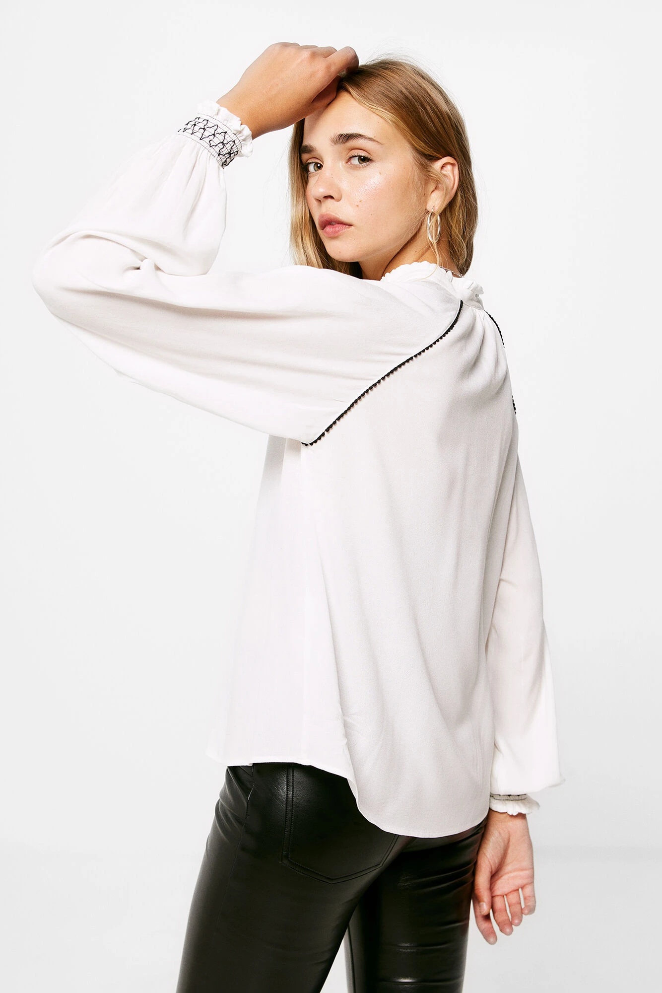 Women'secret Blusa Lace Bolitas Contraste 5 Women'secret Blusa Lace Bolitas Contraste – Image 5